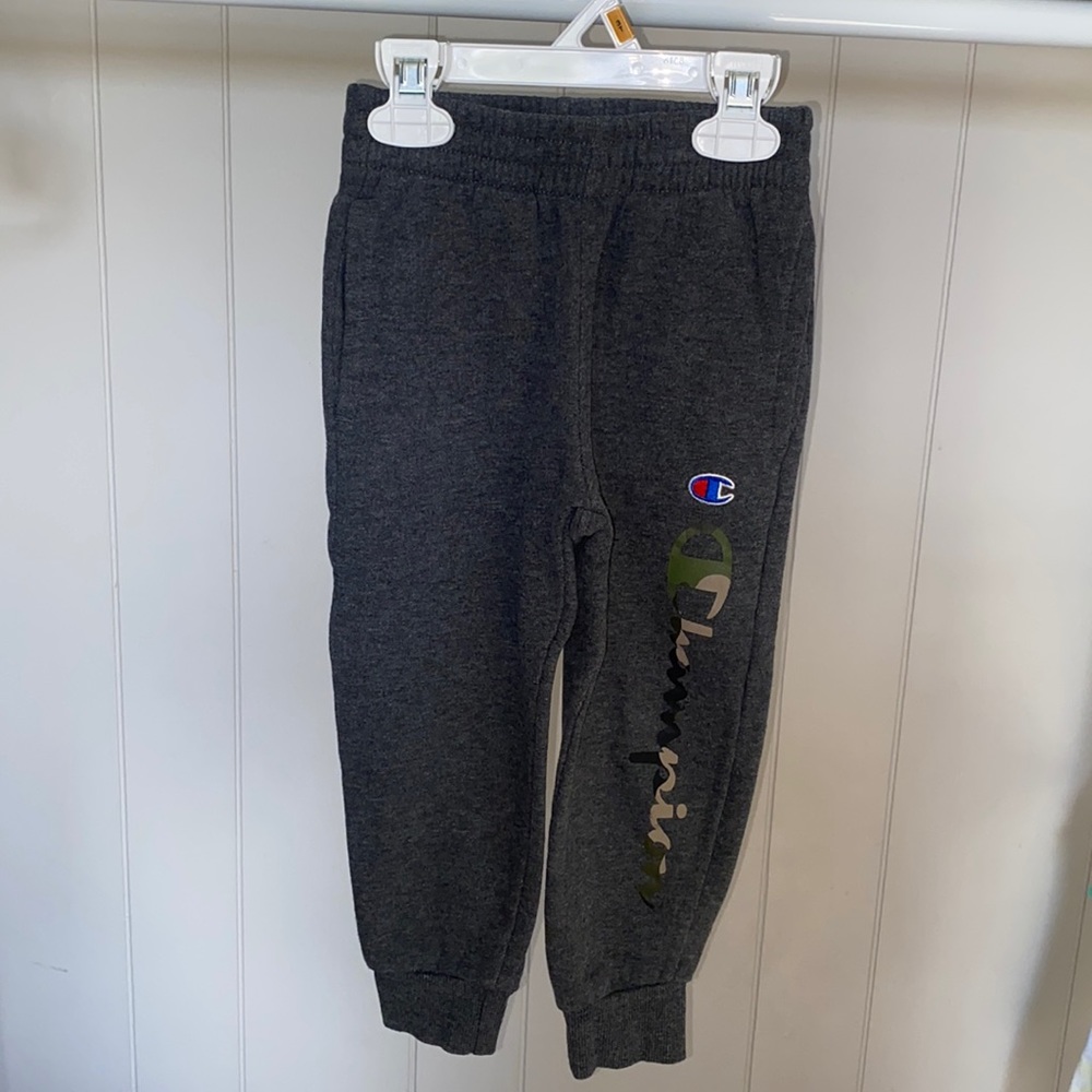 Champion sweatpants size 4